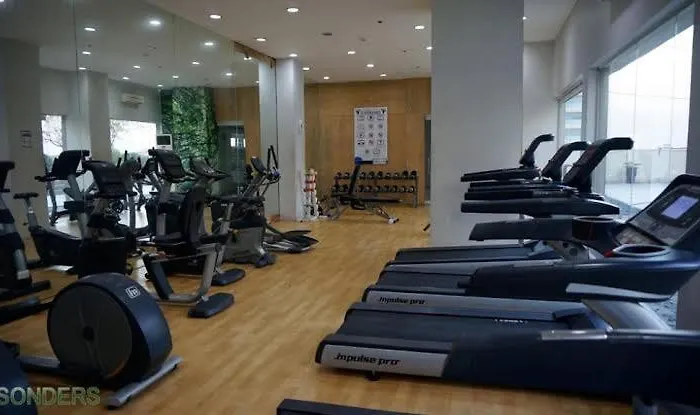 Aparthotel Laureano Trevi Residences Makati Condotel Manila